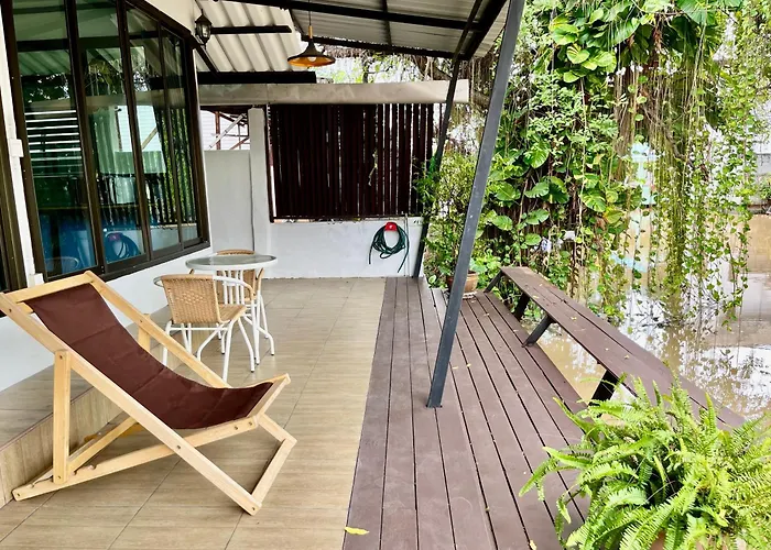 Kirin Riverside With Ac, Wifi In Bangkok