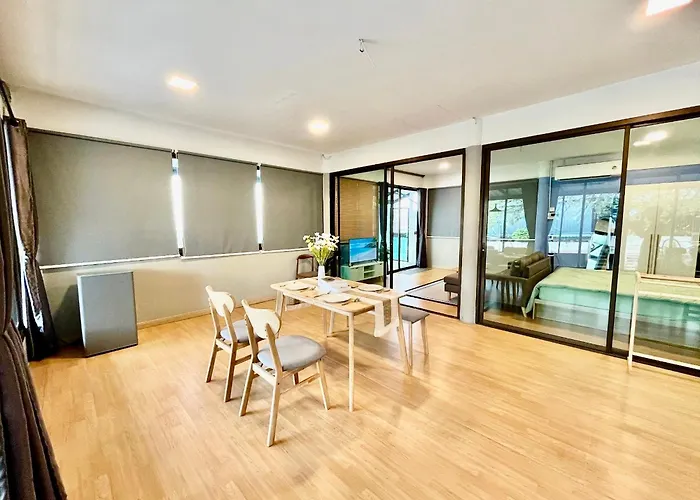 Kirin Riverside With Ac, Wifi In Bangkok